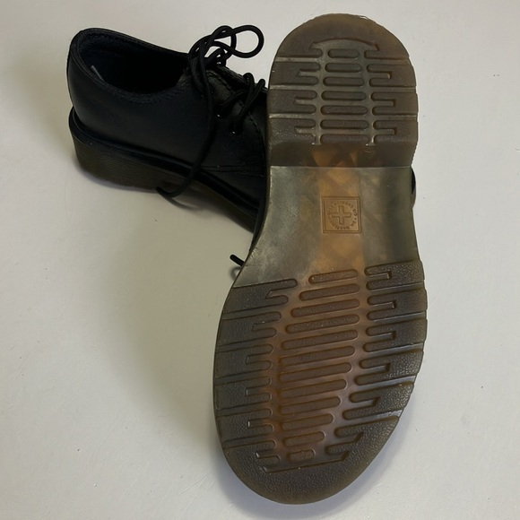 Junior Doc Martens Soft T Leather Oxford Shoes - Picture 4 of 6